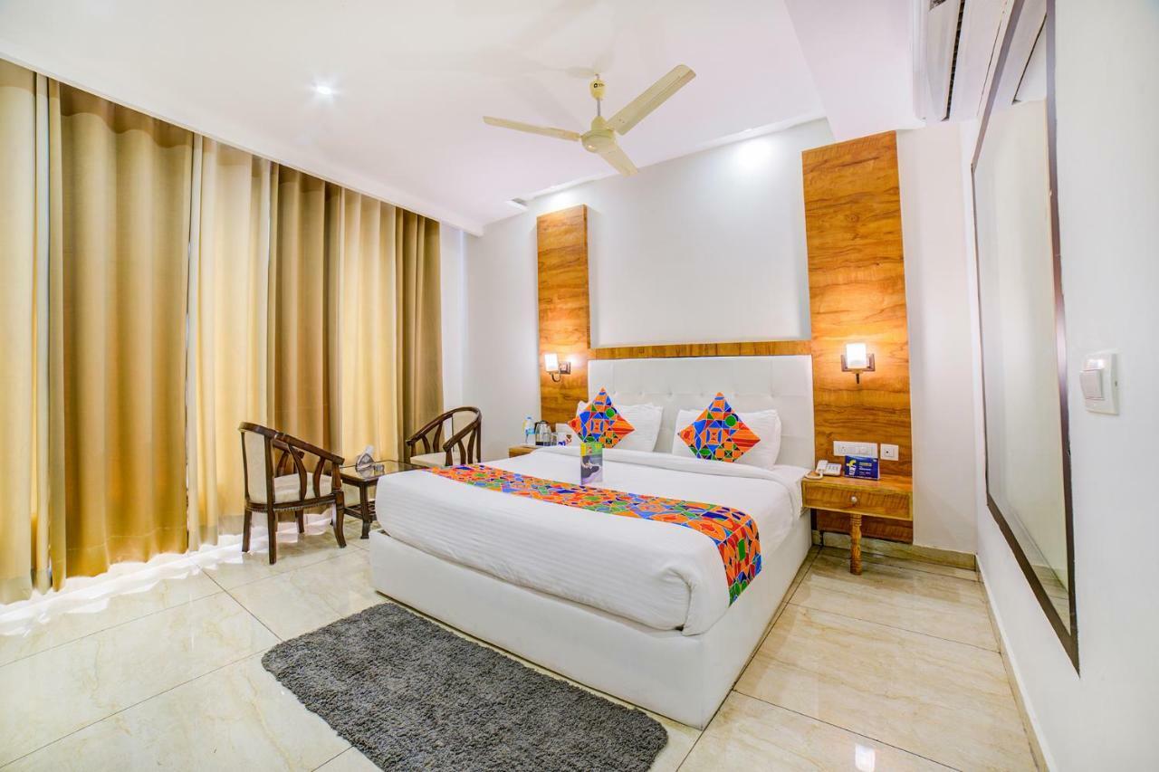 Hotel Destination Zirakpur Exterior photo