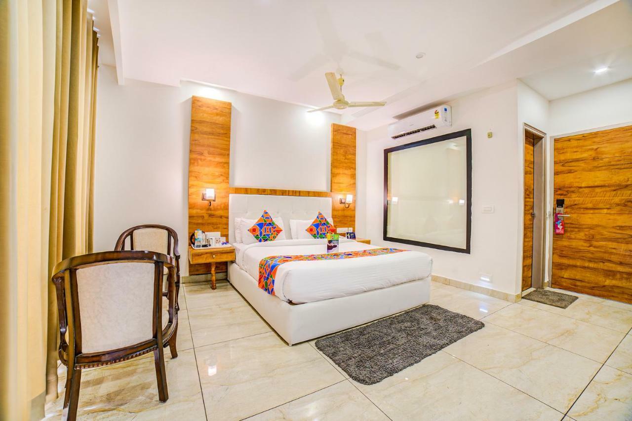 Hotel Destination Zirakpur Exterior photo